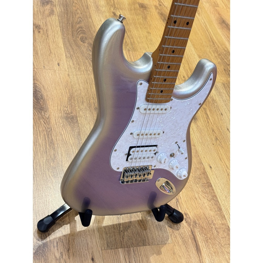 SQOE SEST610 Ice Flower Purple Ice Flower Purple body angle with tremolo and controls