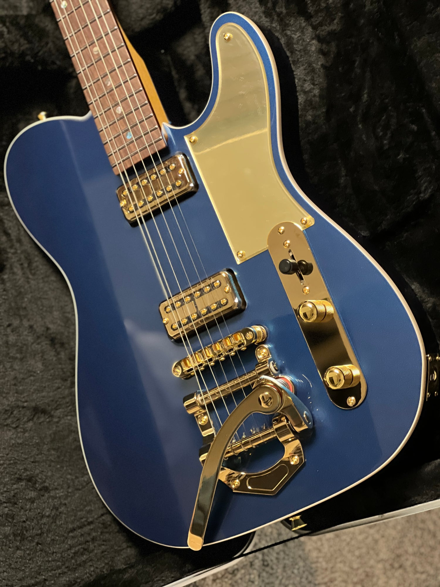 SQOE SETL1000FR Deep Sea Blue Bigsby-style vintage tremolo