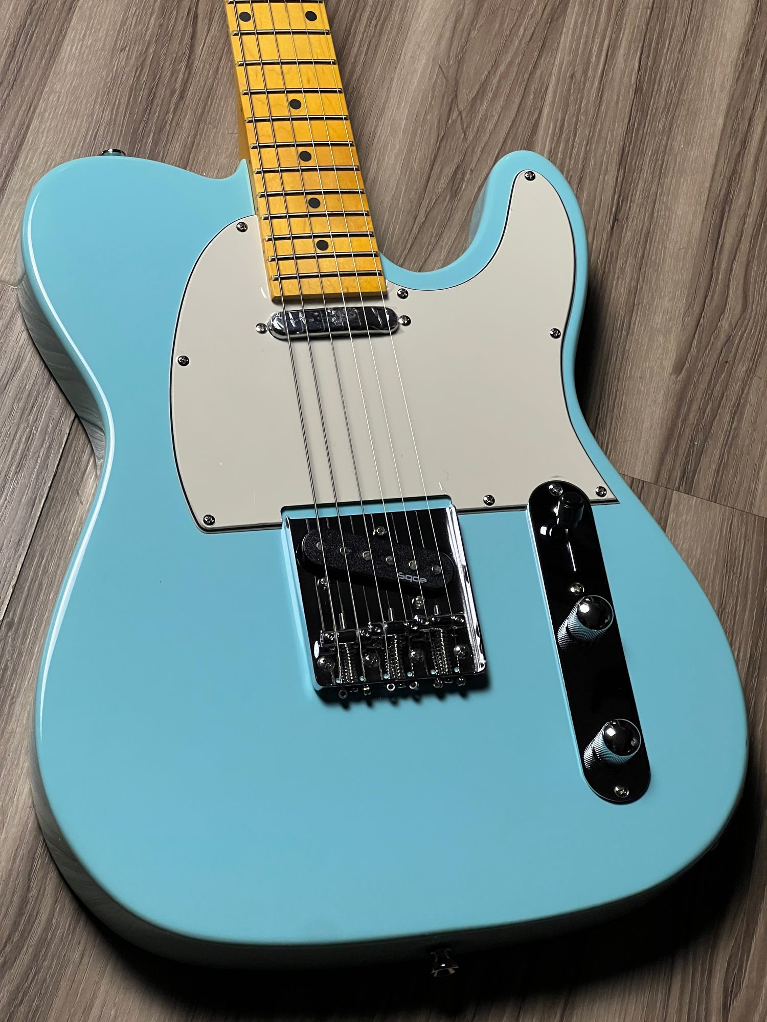 SQOE SETL250 Sky Blue pickups and TL-style bridge
