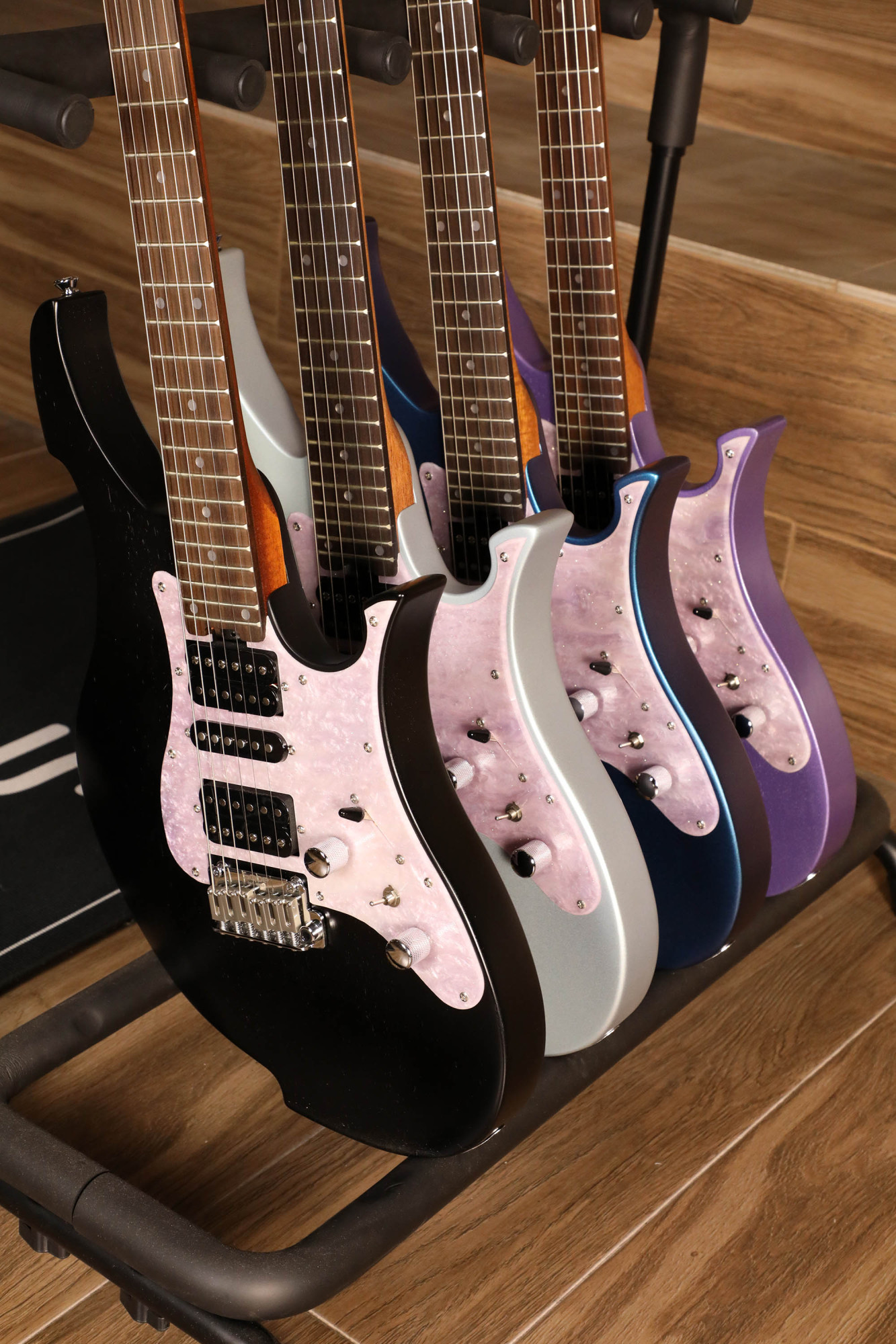 SQOE SEYX700 offset mahogany bodies
