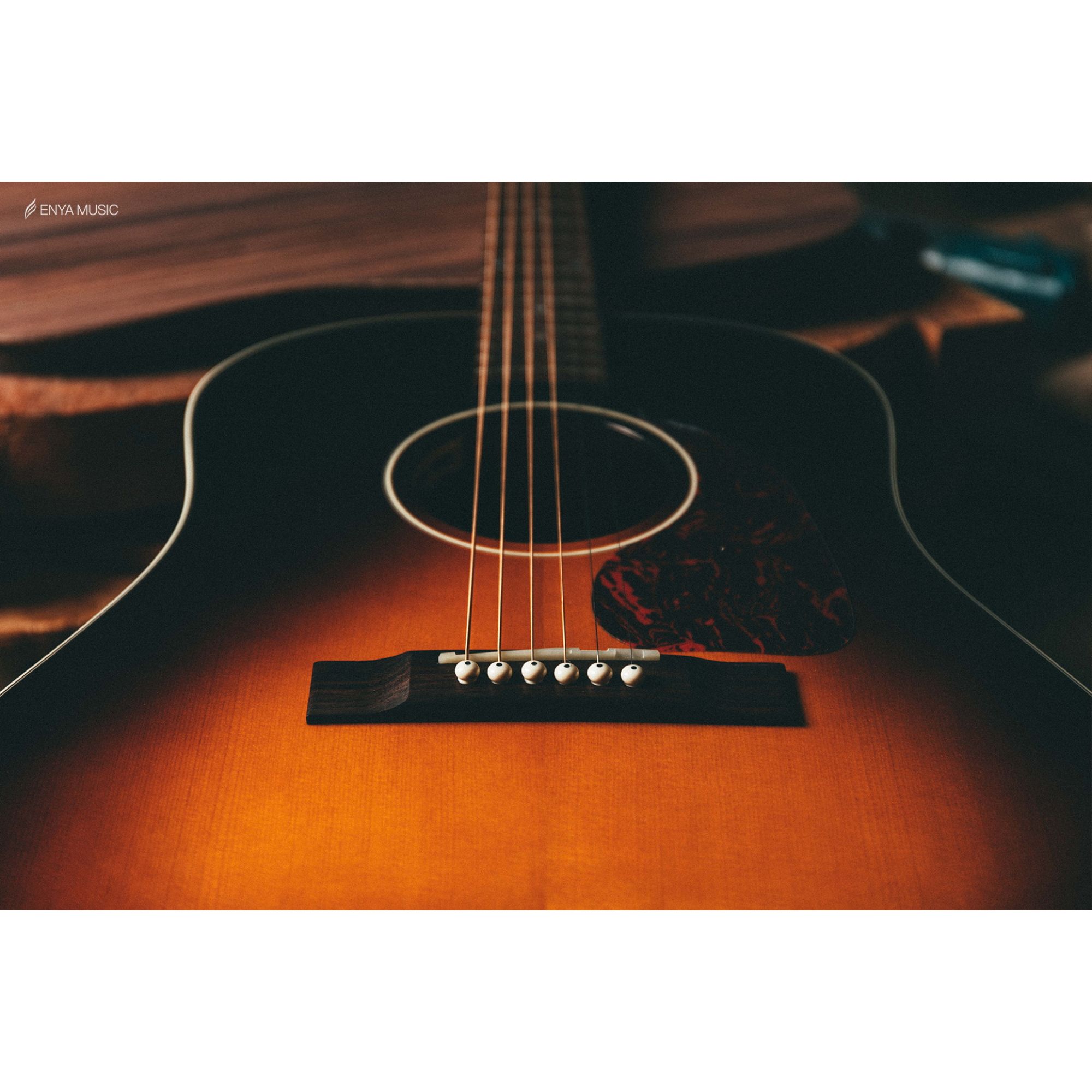 Enya T05J Semi-Acoustic Guitar- Sunburst with Hardcase vintage series