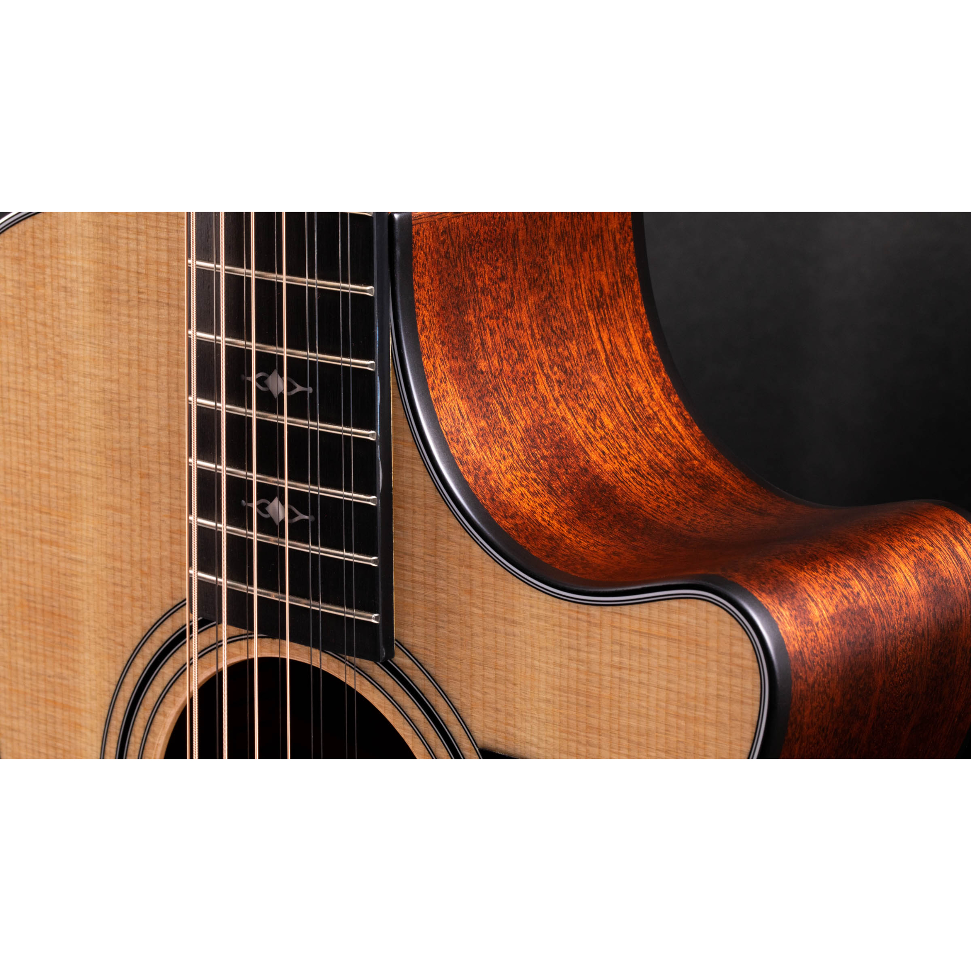 Taylor 352ce 12-string Acoustic-electric Guitar - Natural Sitka Spruce