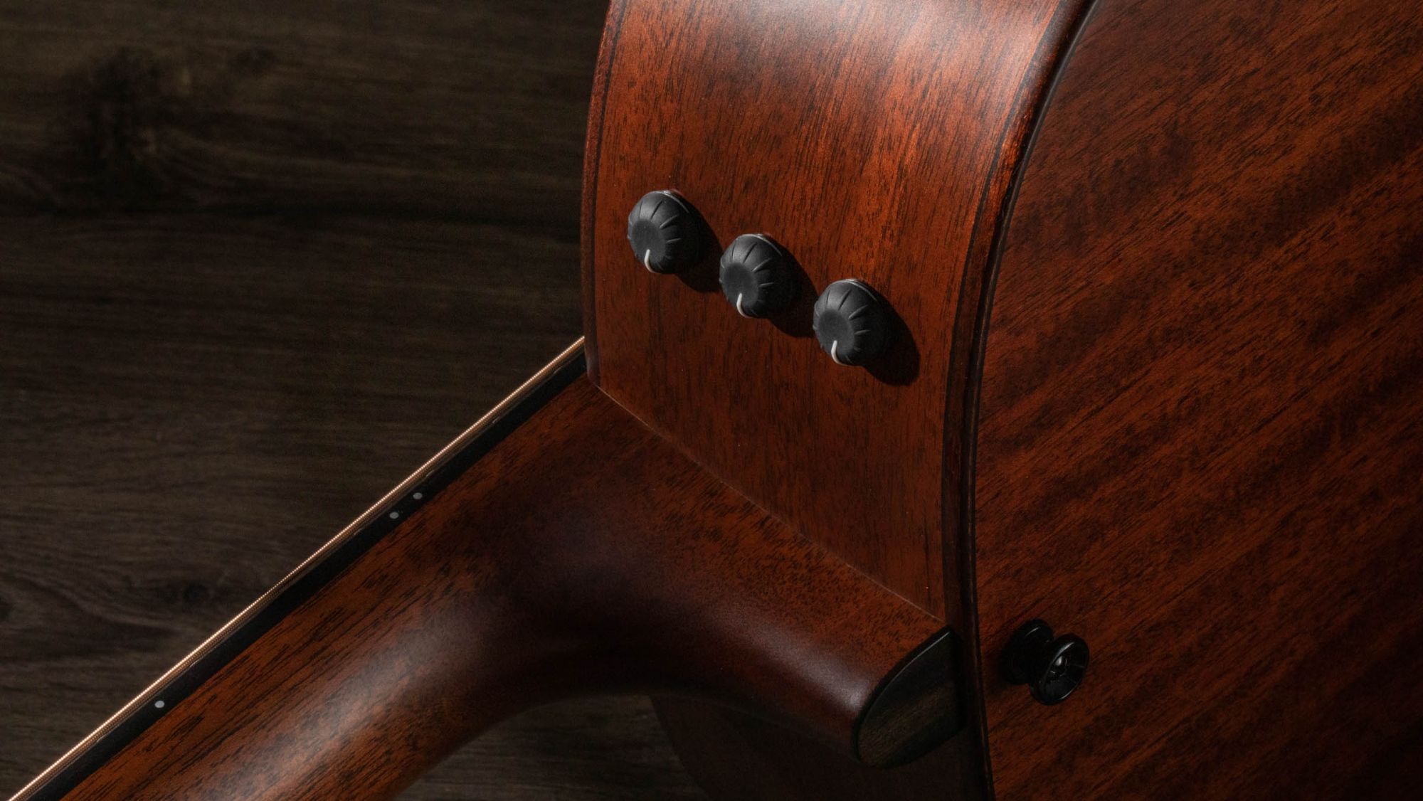 Taylor 517e Grand Pacific Builders Edition V-Class - Natural