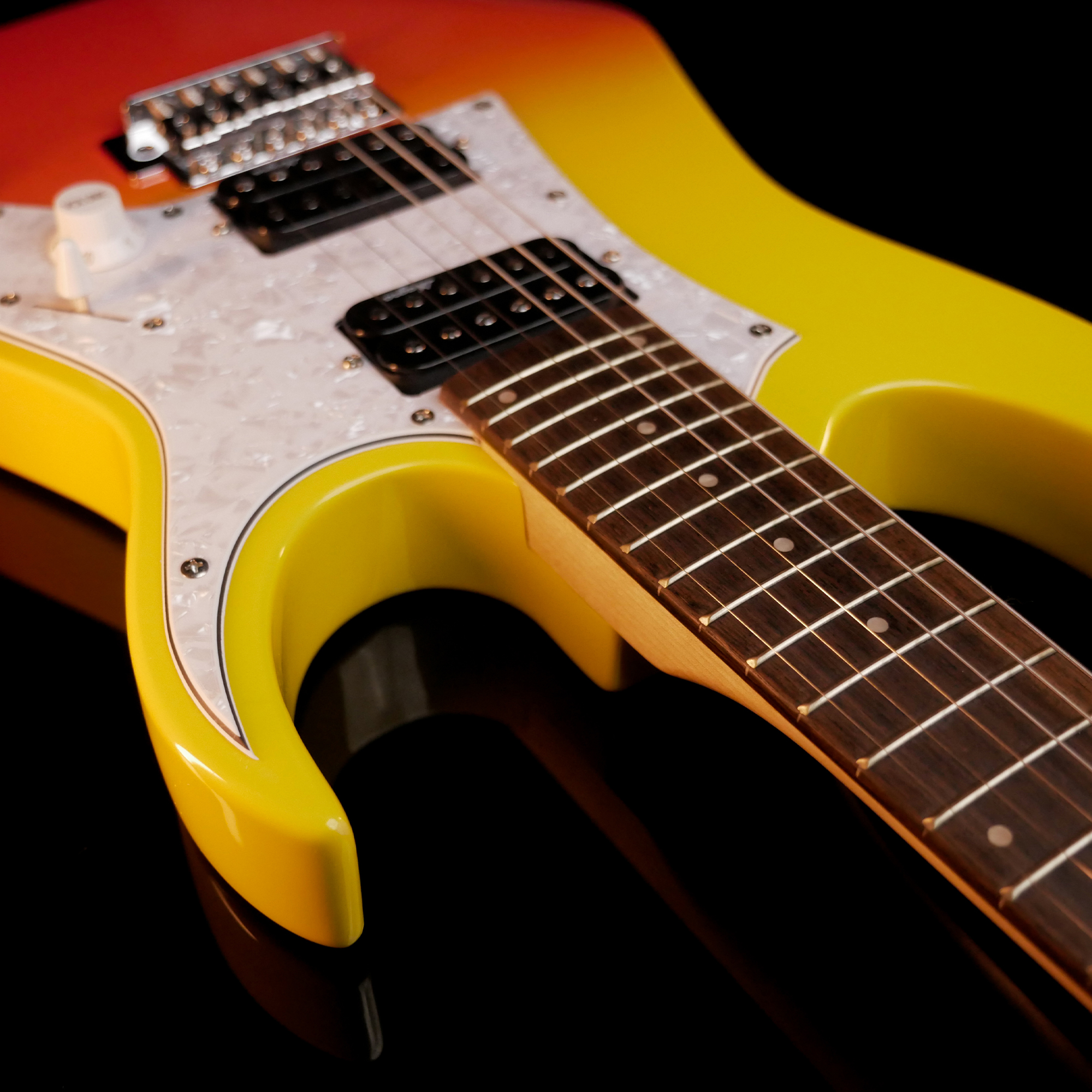 Strydom Magna ST10R - Mini Super stratway - available in black lime green and citrus blaze