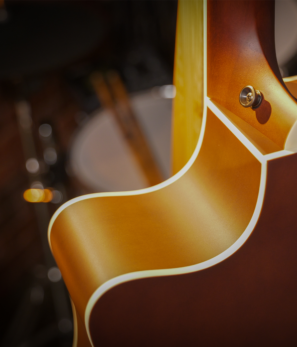 Kepma D1C Acoustic Guitar  Crimson satin