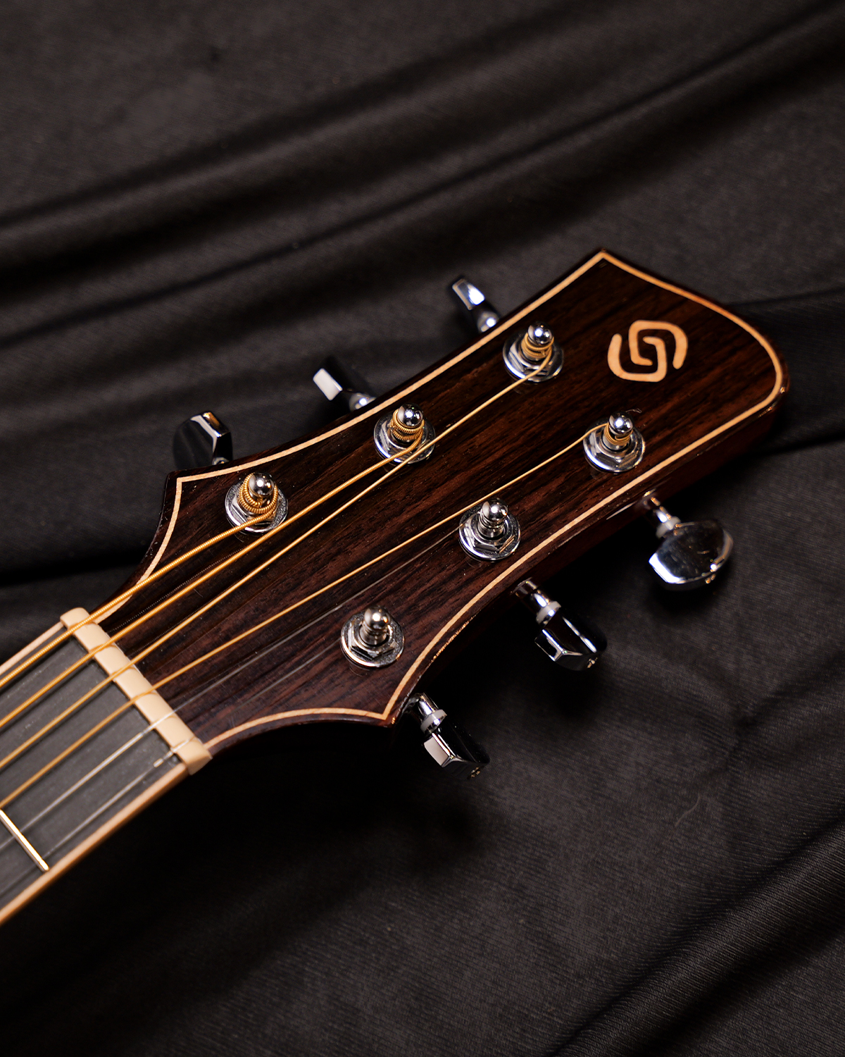 Strydom F240C auditorium acoustic guitar Natural gloss