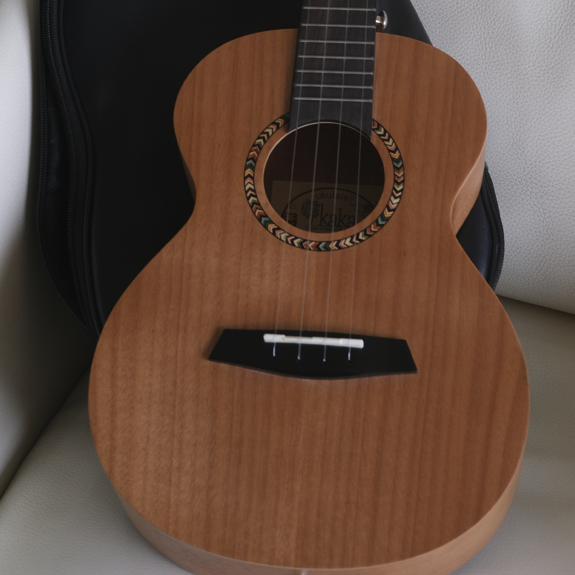 Enya KUT 200  Tenor Ukulele - Natural Finish