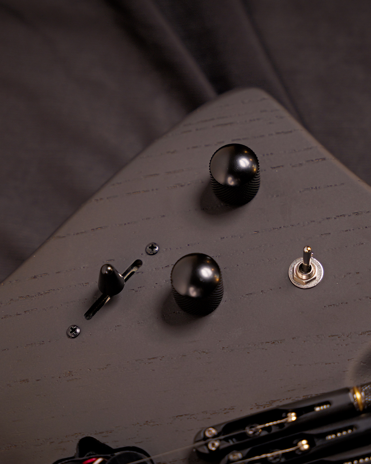 Strydom THH30 Headless 6 String The Headless Horseman Ghost Grain