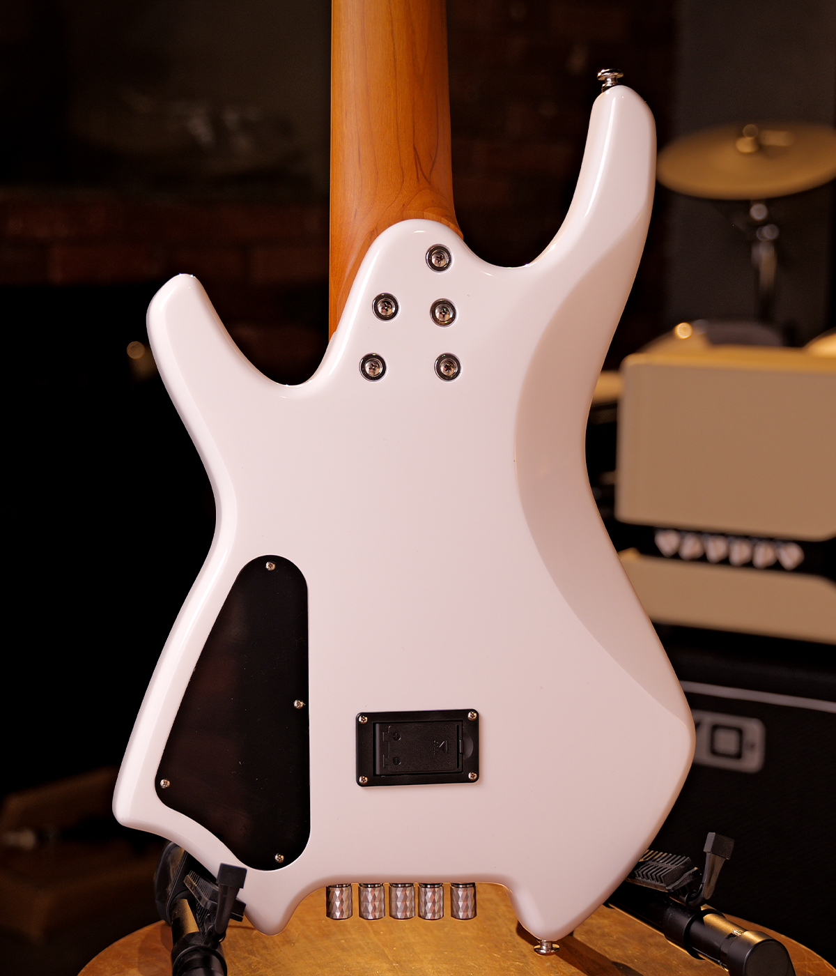 SQOE SBWT750 Pearl White 5-String Headless Bass