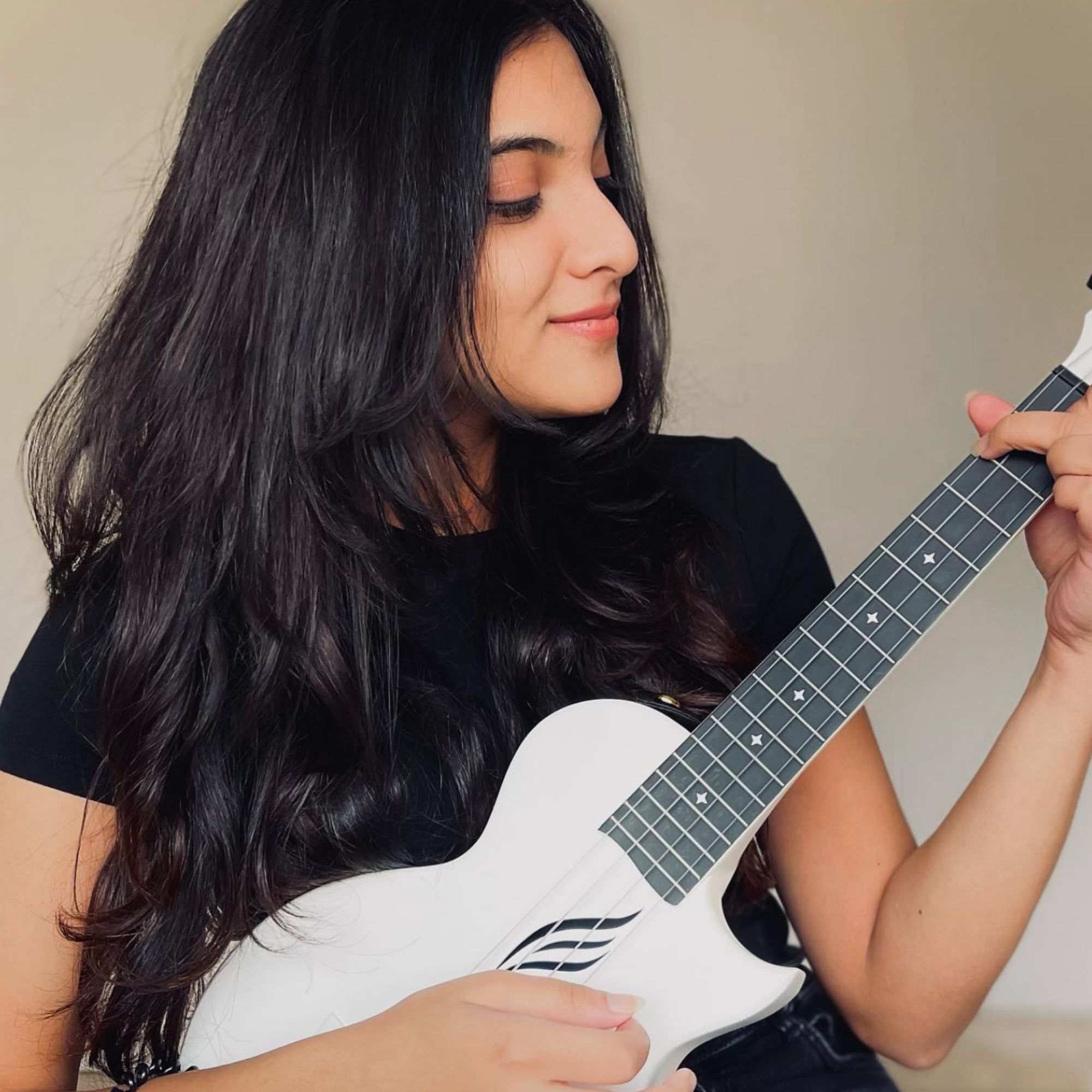 Enya Tenor Nova U PRO Carbon Fiber Travel Ukulele- White