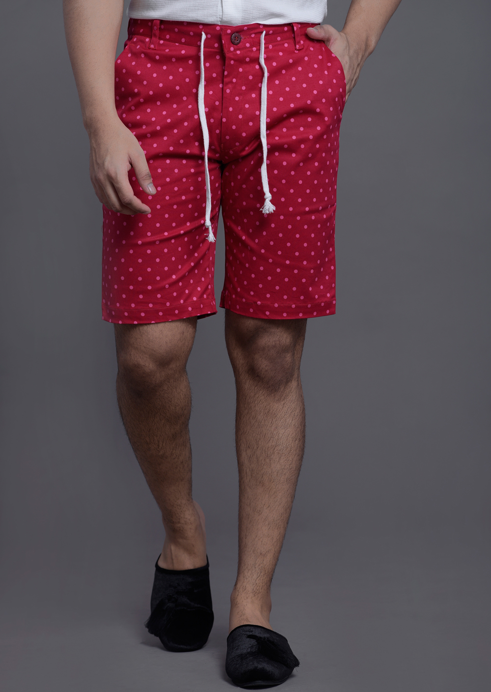 Mens Dotted shorts in red