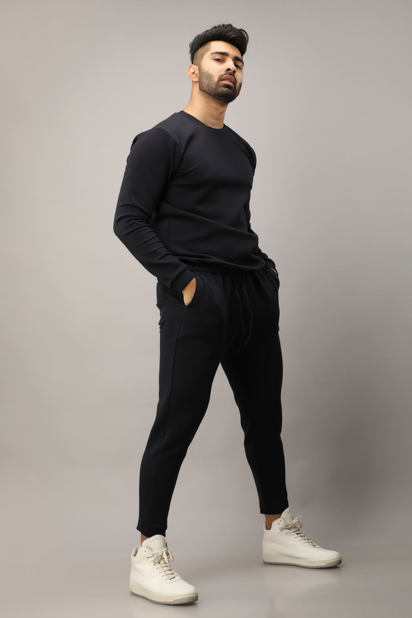 Mens Pullover In Navy Blue