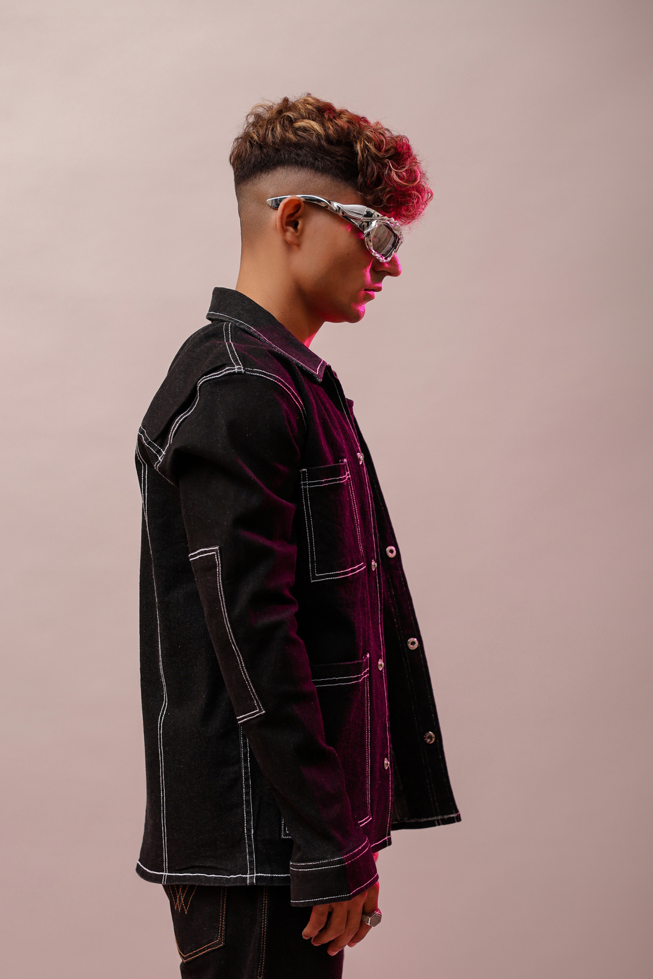 White Threaded Denim Jacket In Black