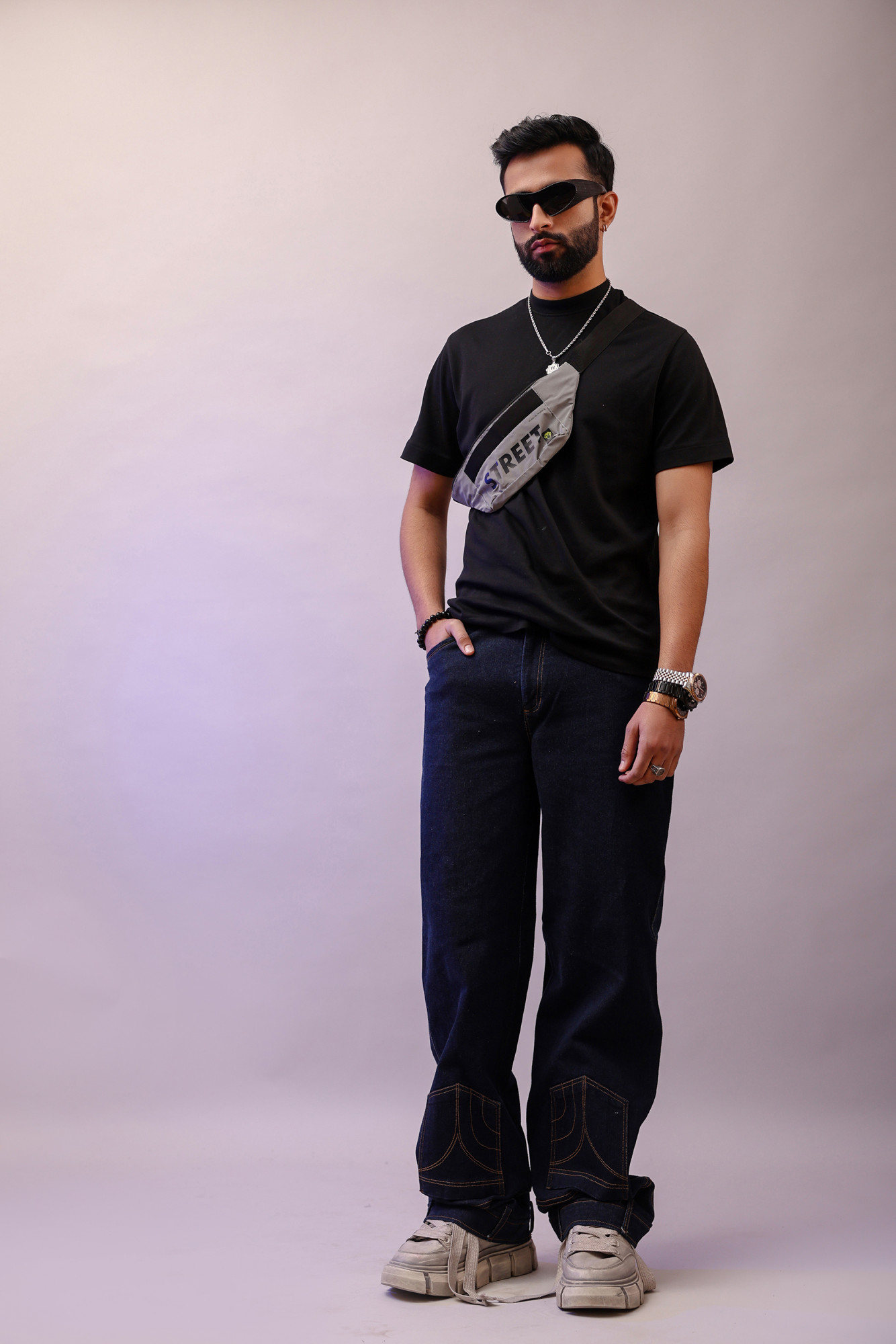 Reverse Pocket Baggy Jeans