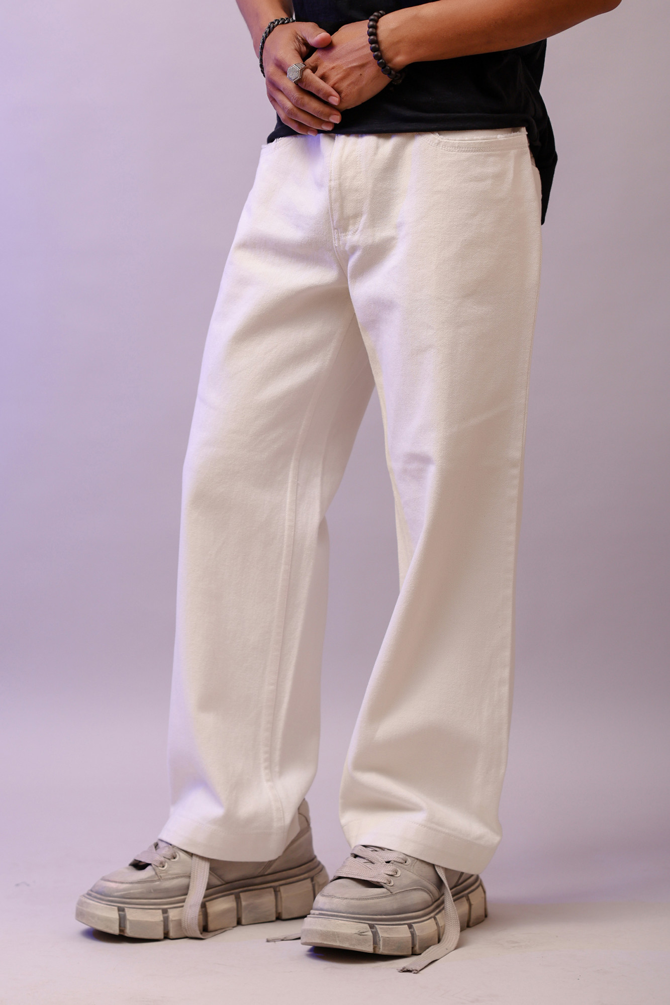 Wide Leg Jeans In White