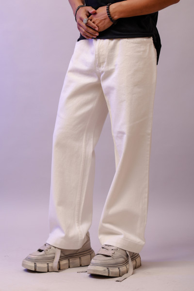 Wide Leg Jeans In White