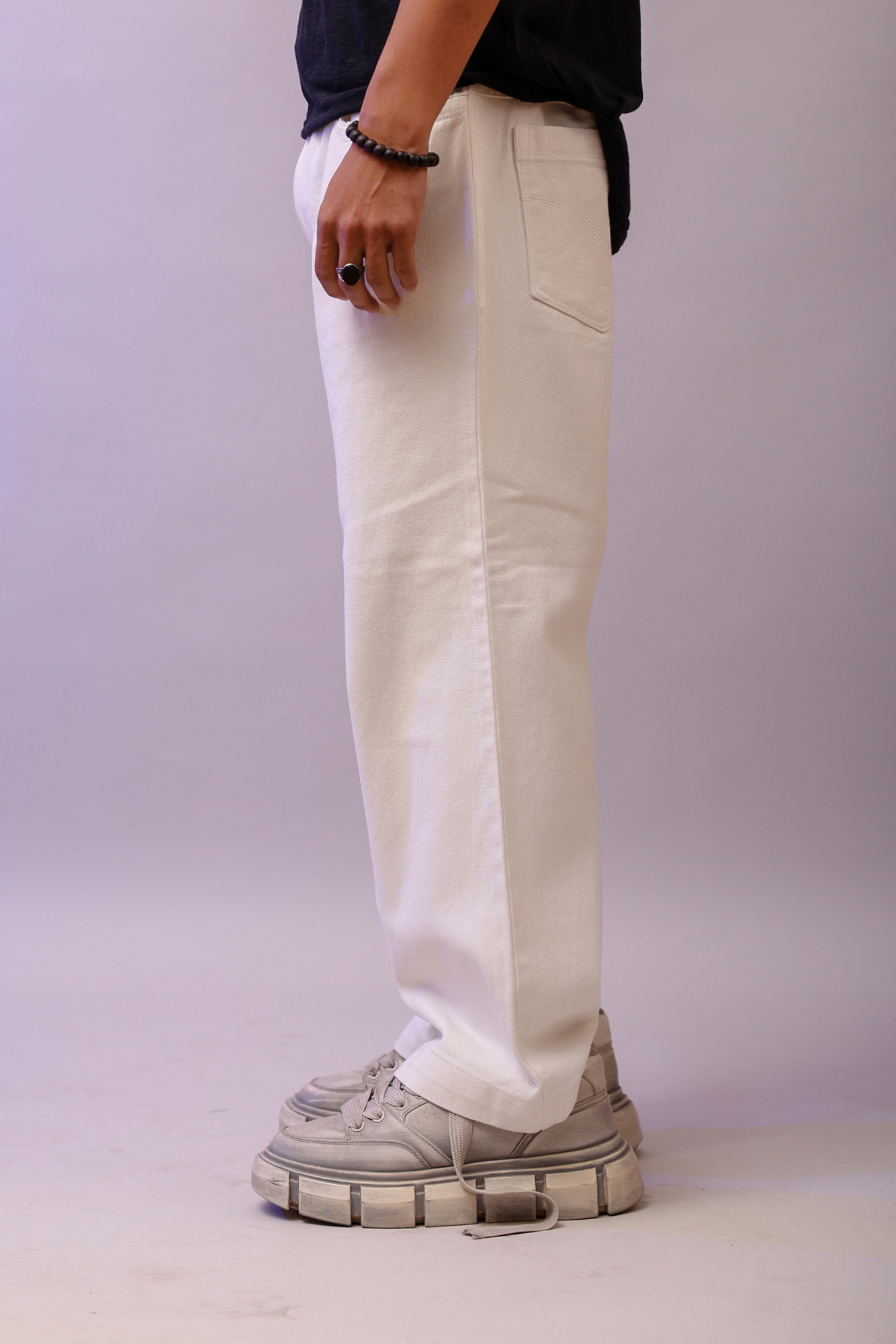 Wide Leg Jeans In White