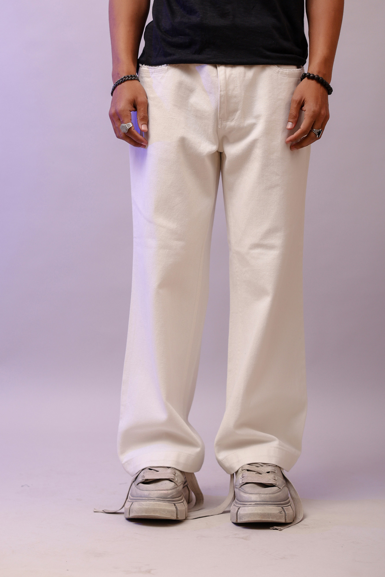 Wide Leg Jeans In White