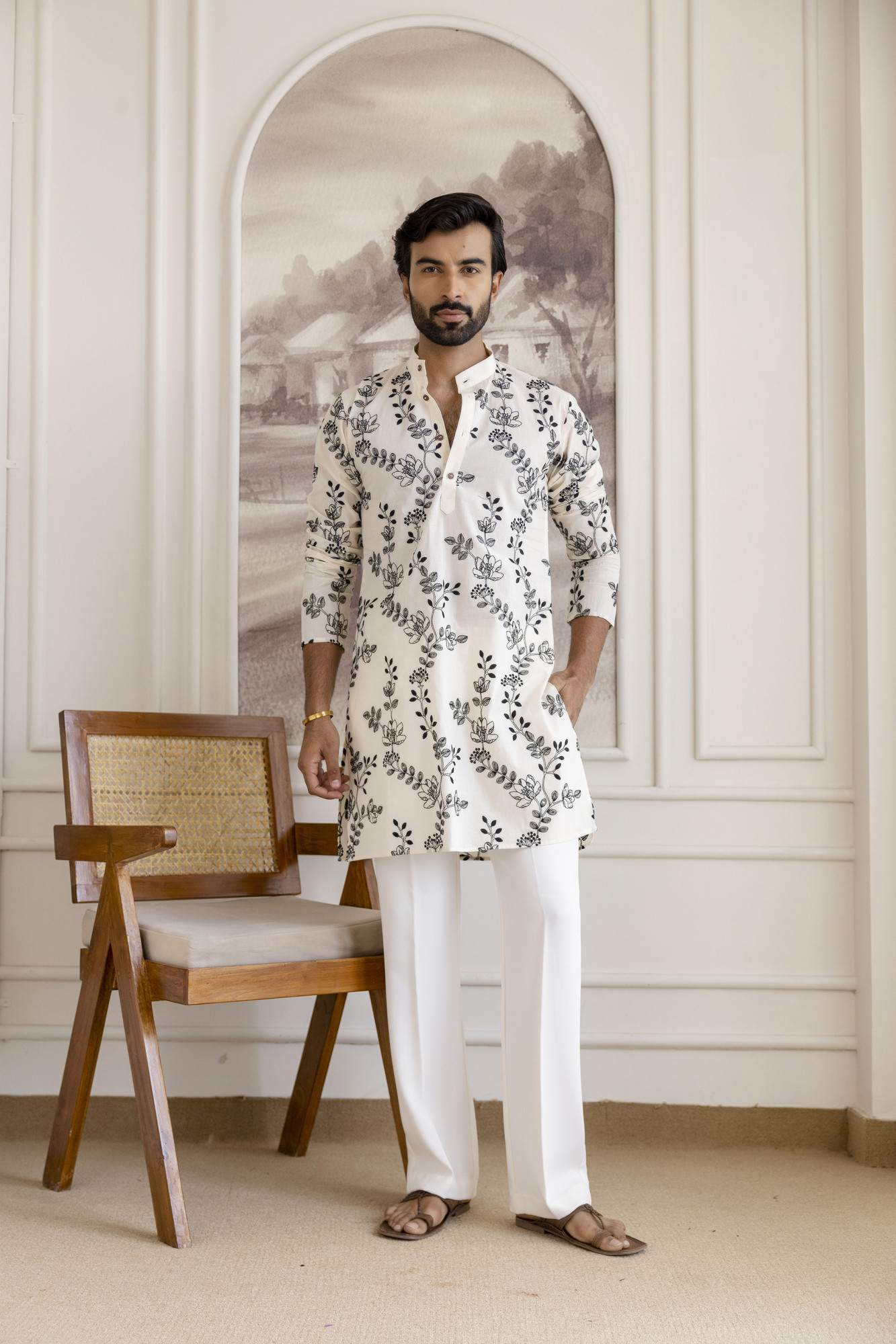Black Floral Embroidered Kurta
