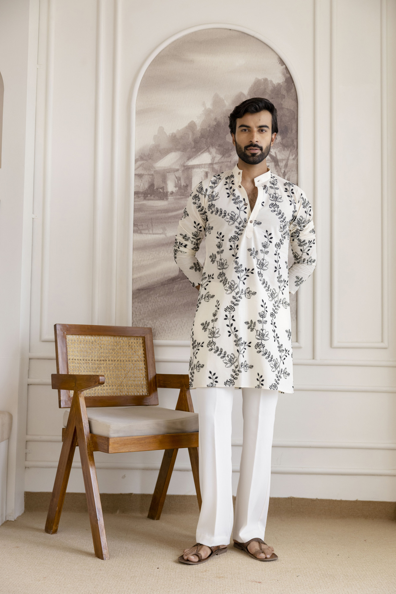 Black Floral Embroidered Kurta