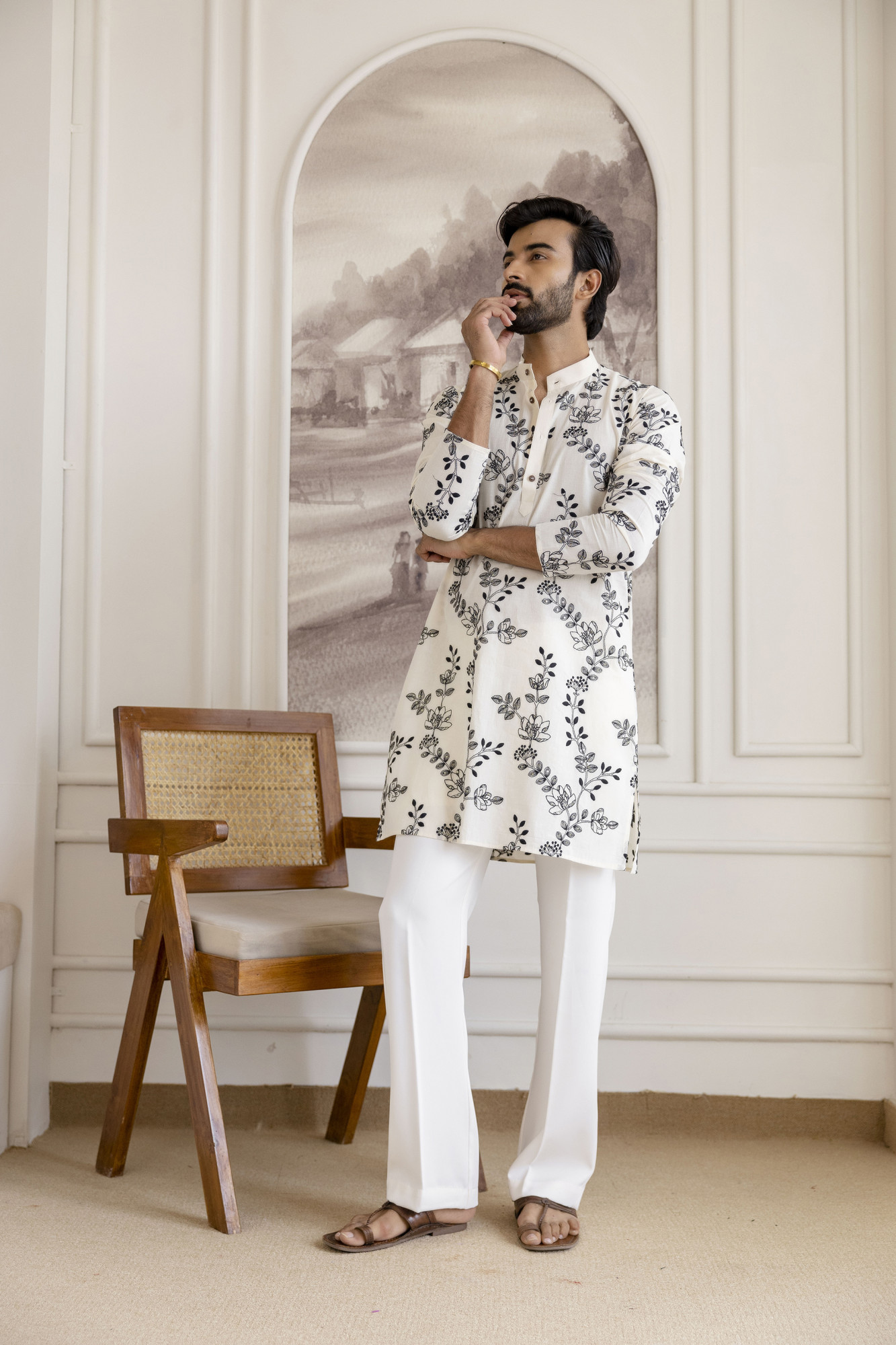 Black Floral Embroidered Kurta