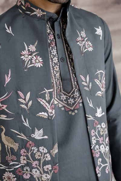 Embroidered Kurta Koti Set In Green