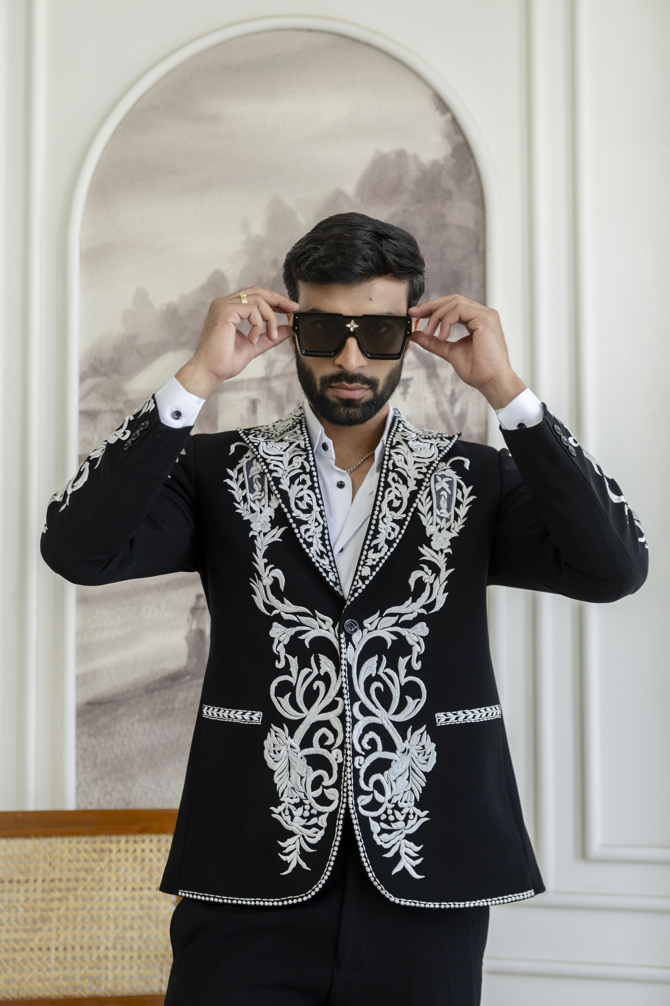 Thread Embroidered Tuxedo Blazer In Black