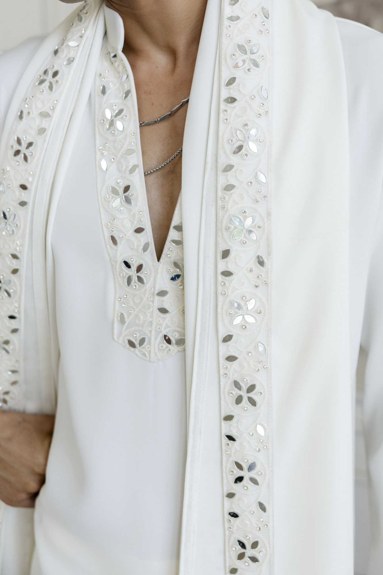 Mirror Laced Japanese Kurta With Dupatta In Off-White