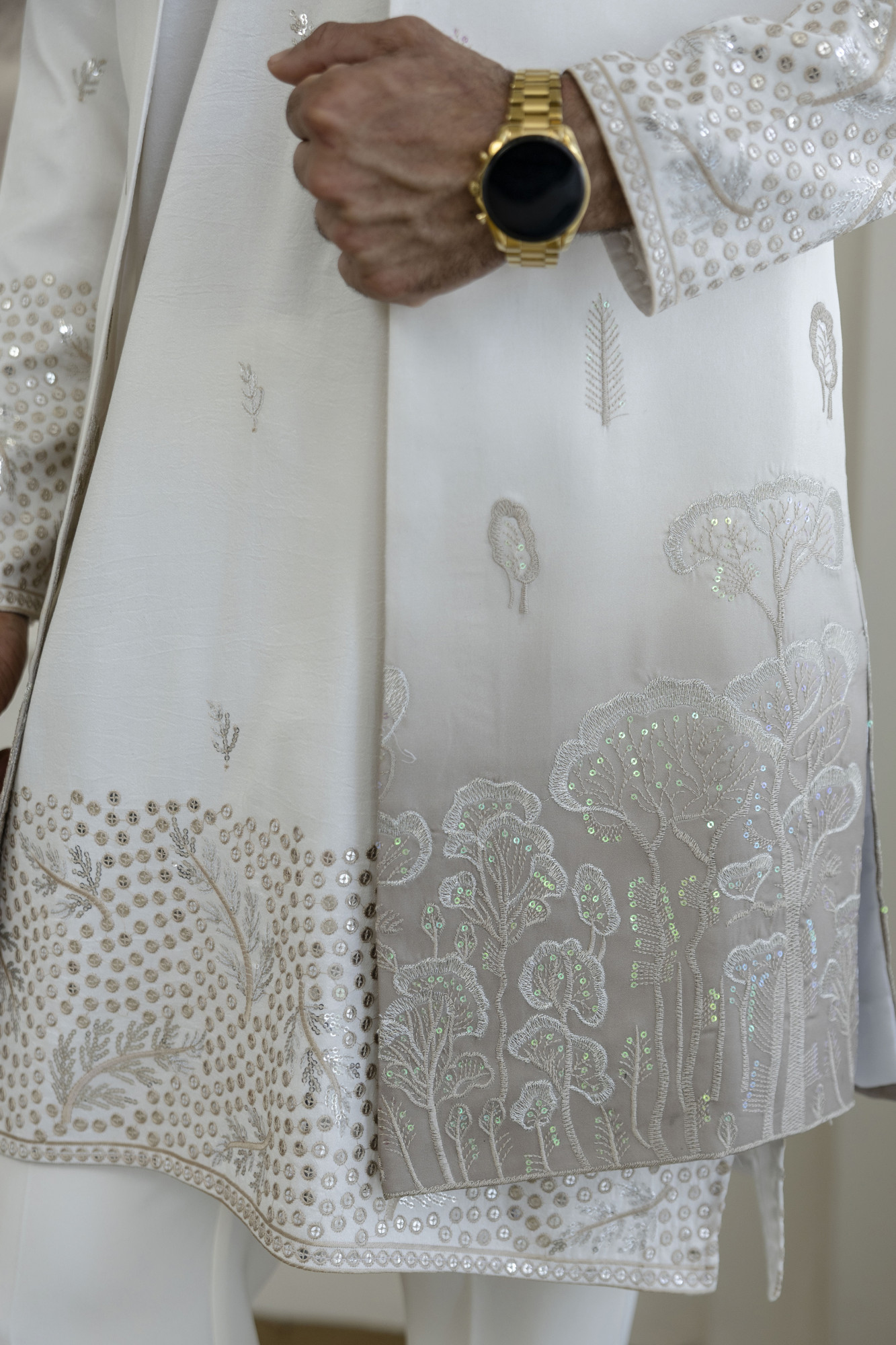 Ombre Embroidered High Neck Jacket In Brown