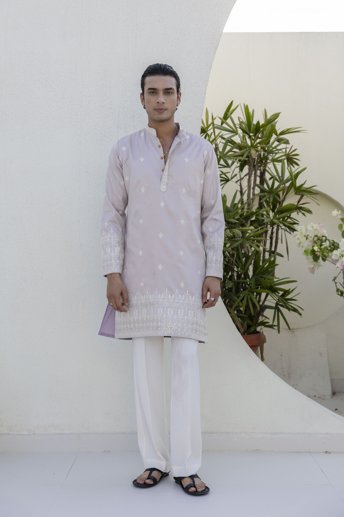 Embroidered Kurta In Onion Pink
