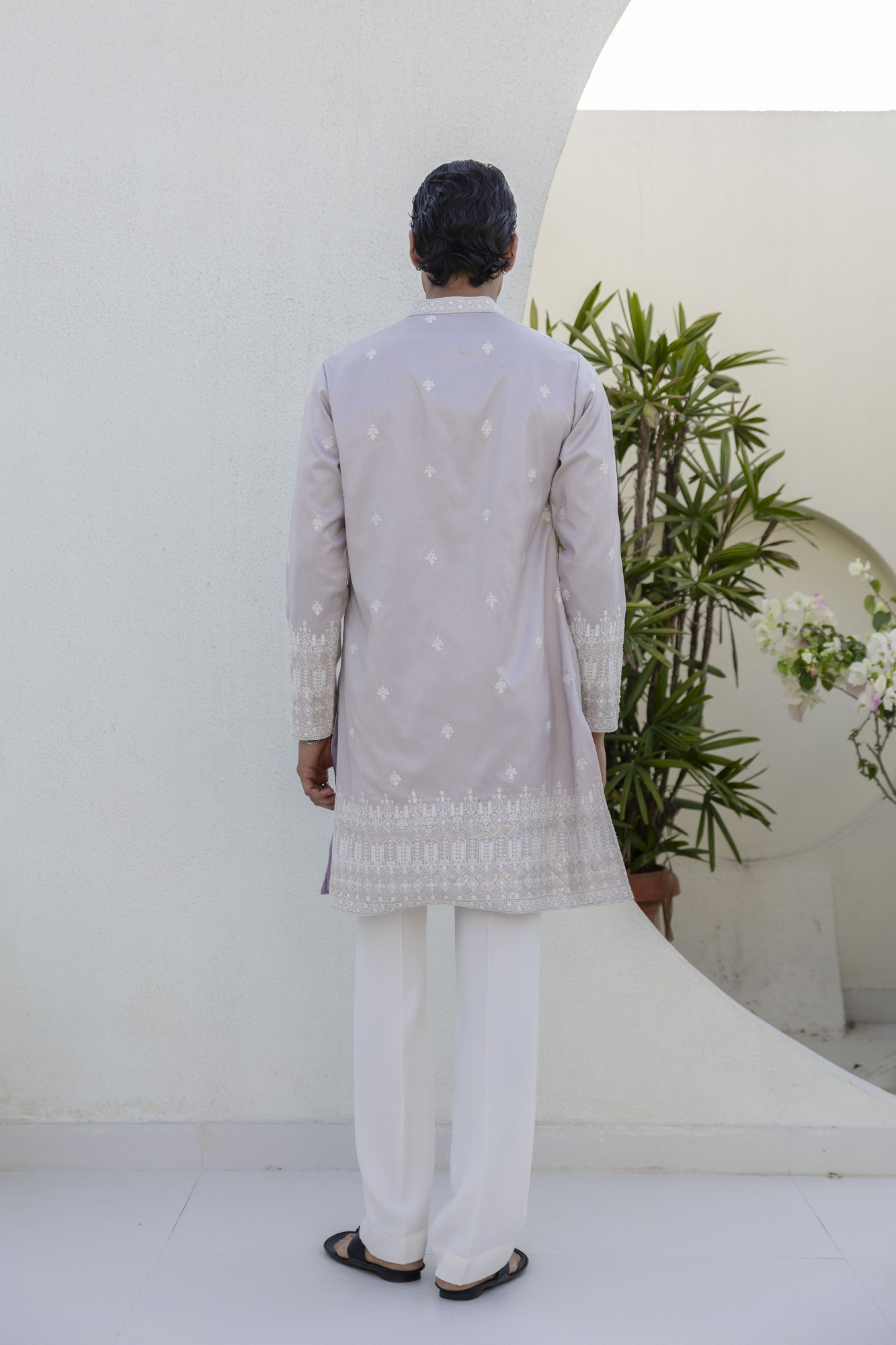 Embroidered Kurta In Onion Pink