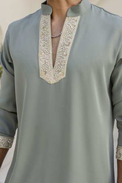 Laced Japanese Kurta In Off Green