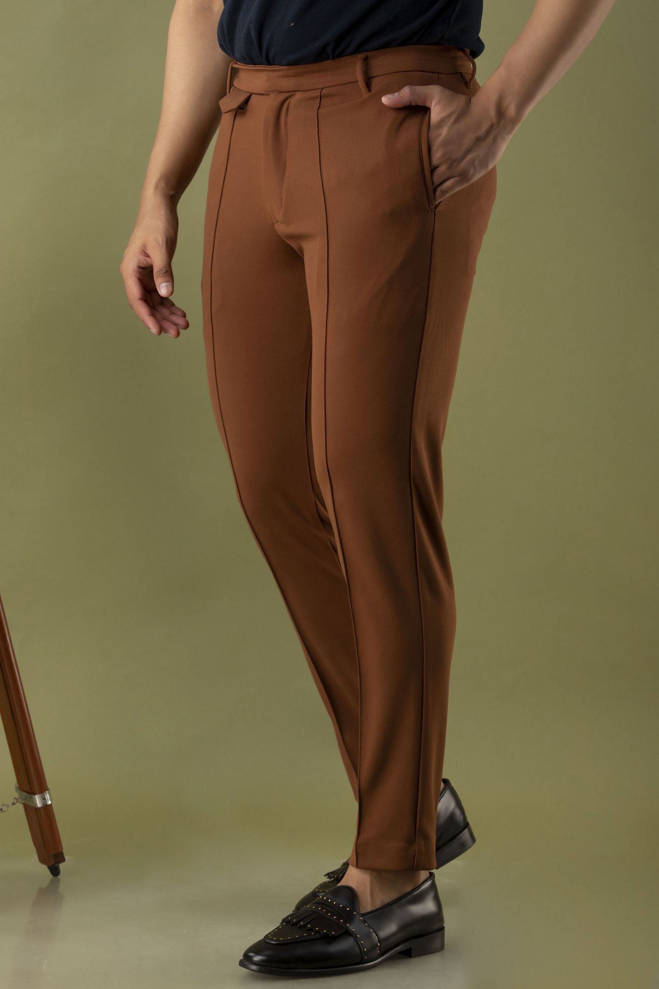 Tapered Fit Pants In Brown