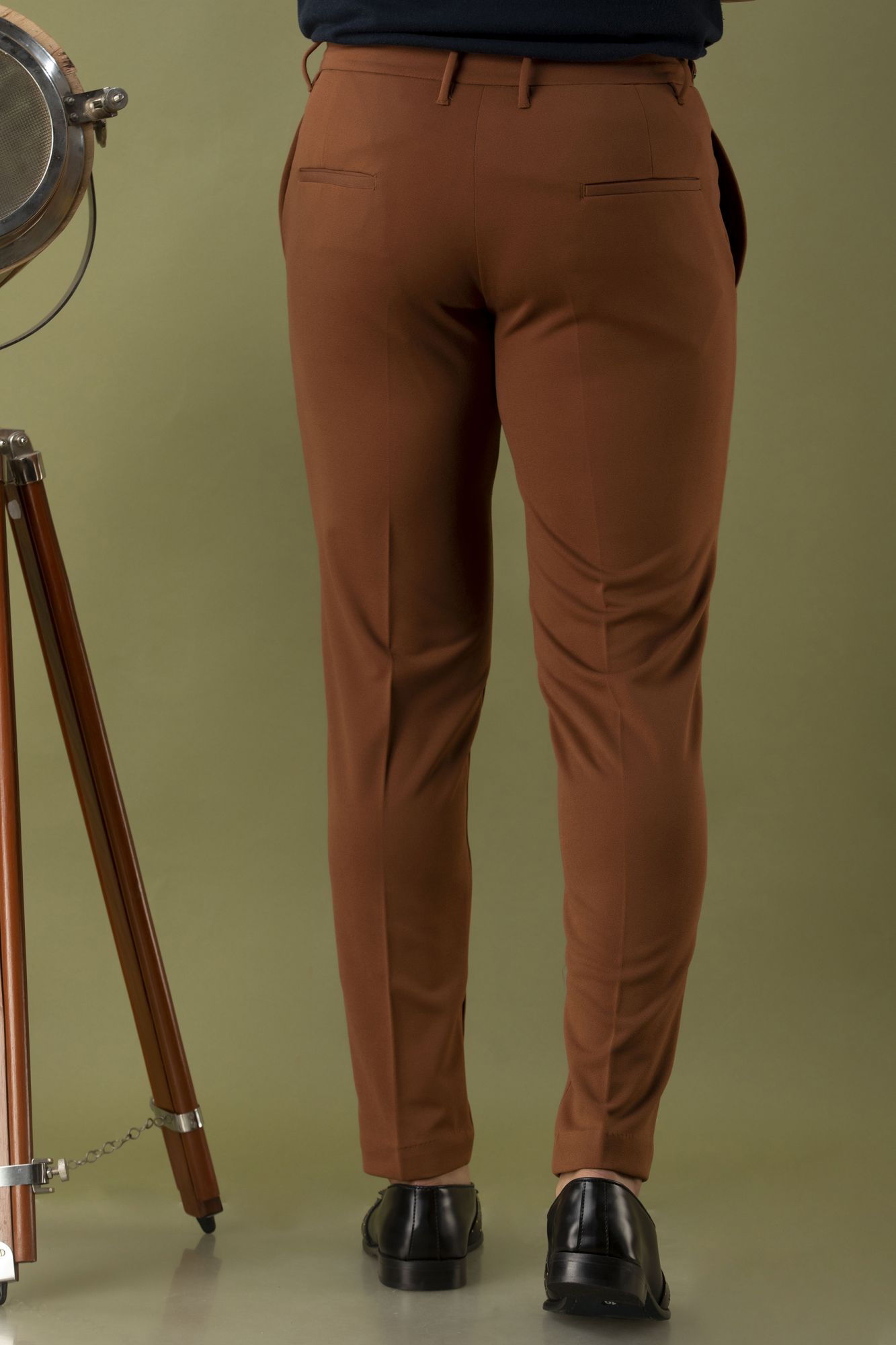 Tapered Fit Pants In Brown