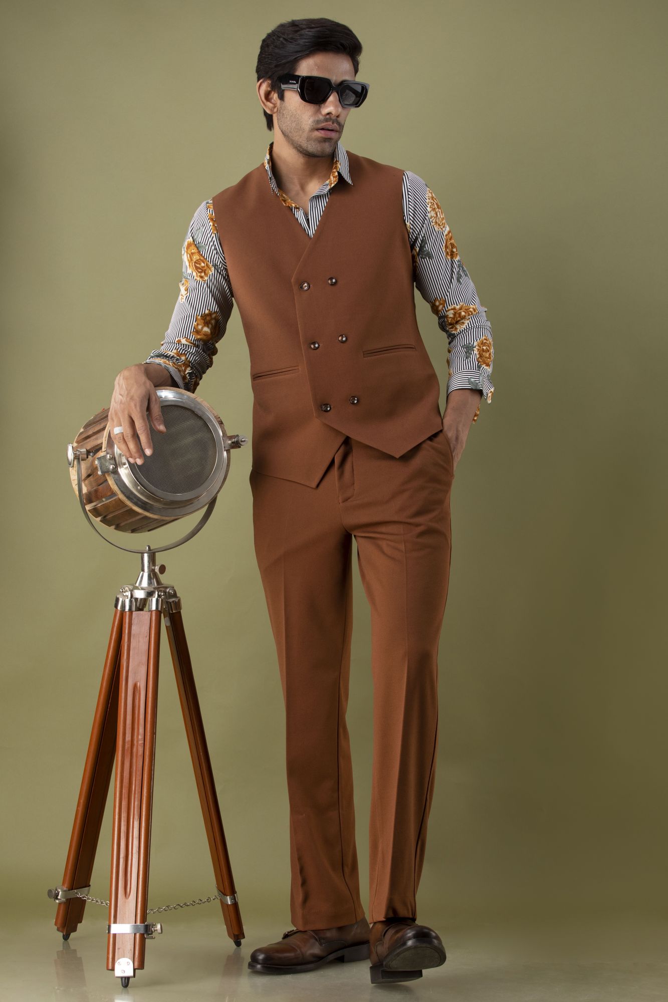 Slim Fit Waistcoat In Brown