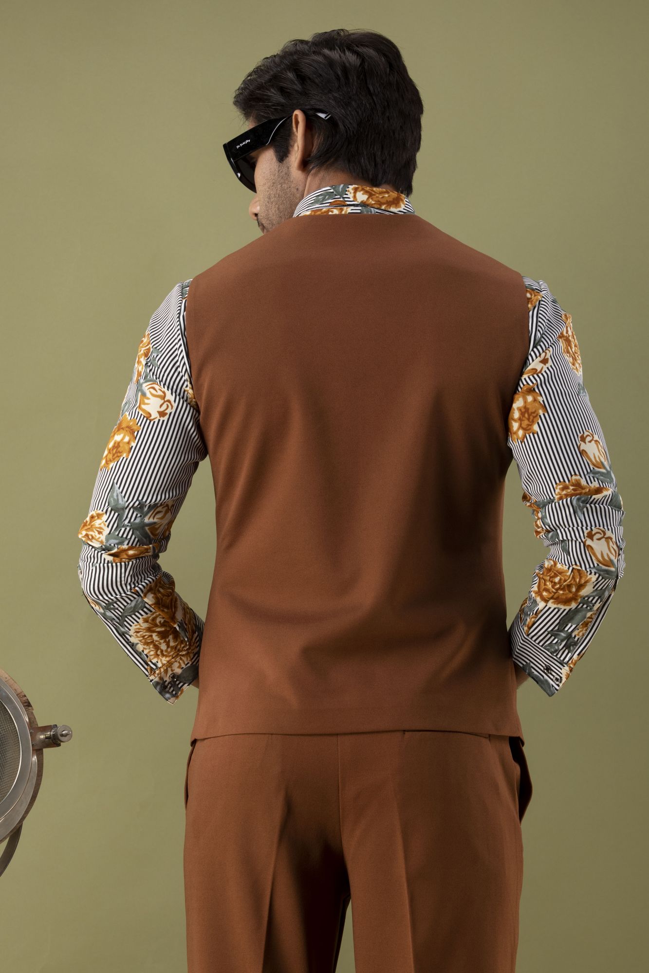 Slim Fit Waistcoat In Brown