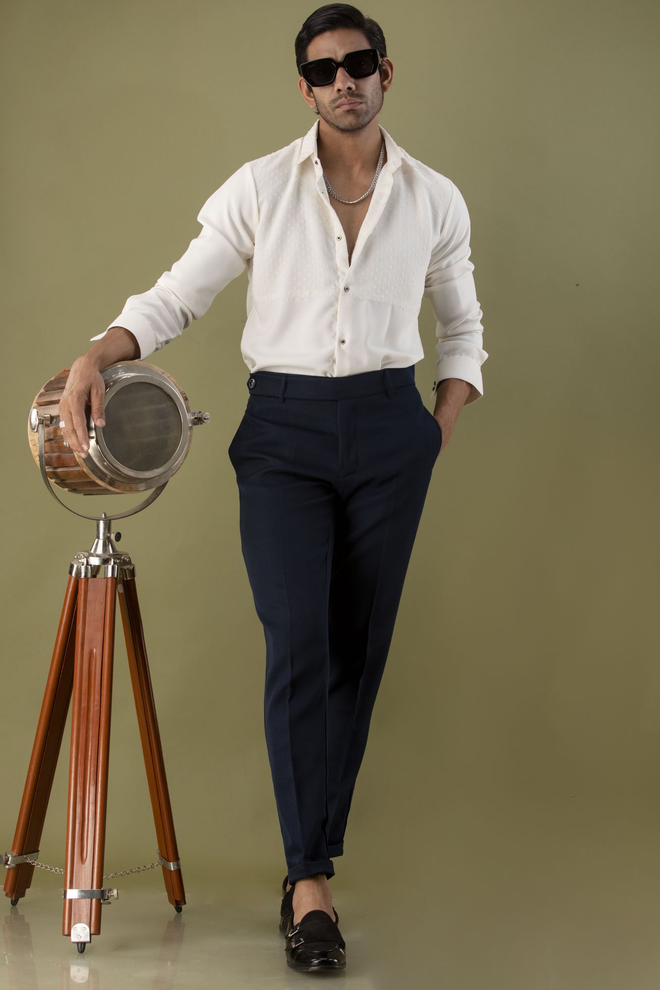 Tailored Fit Pants In Navy Blue