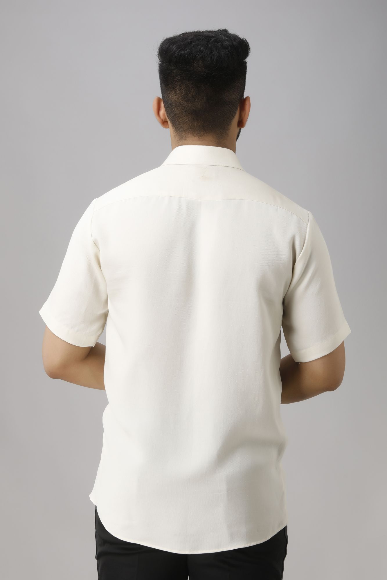 Mens Off-White Flowing Casual Shirt