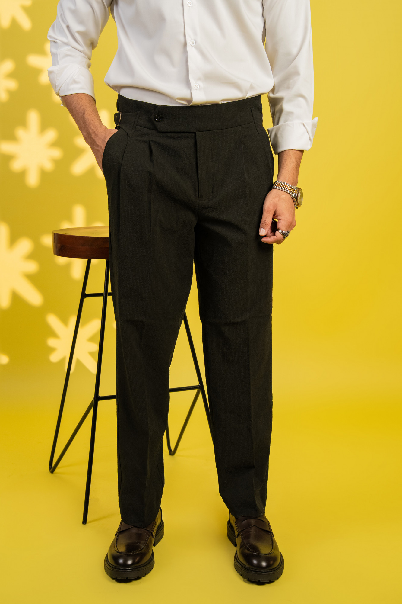 Bubble Textured Gurkha Pants In Black