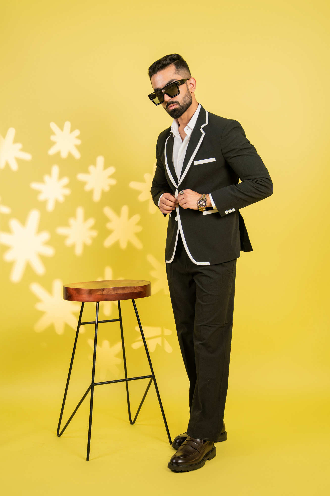 Bubble Textured Laced Blazer In Black