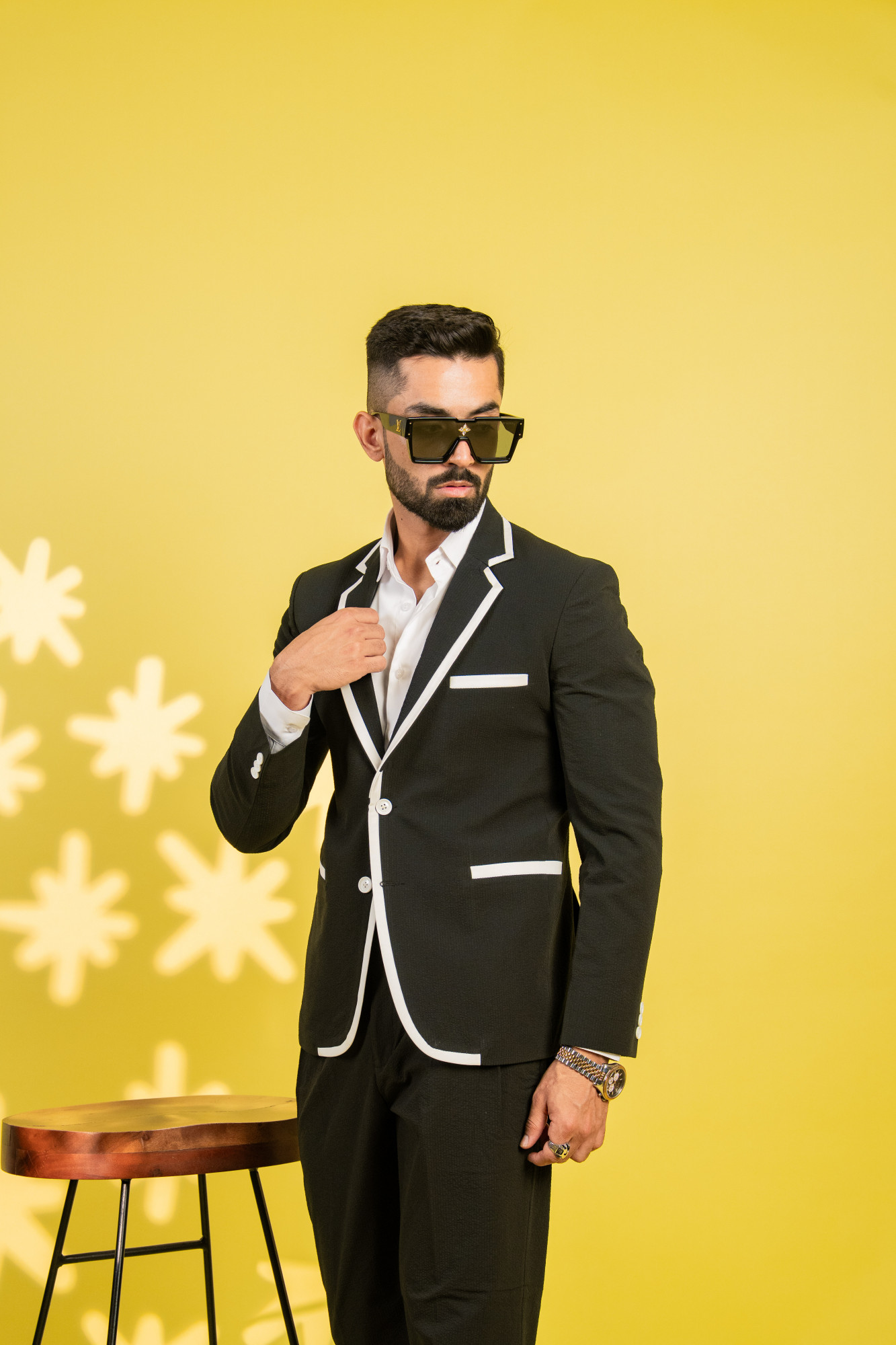 Bubble Textured Laced Blazer In Black