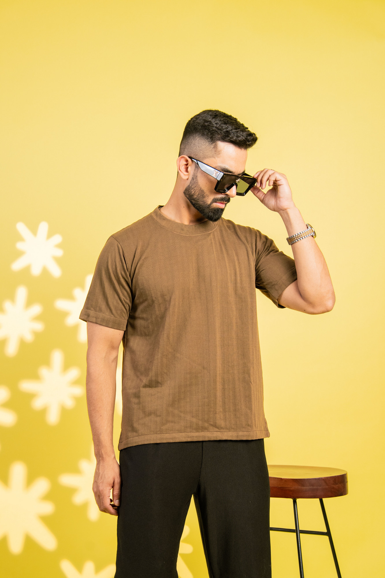 Textured Striped Tshirt In Brown