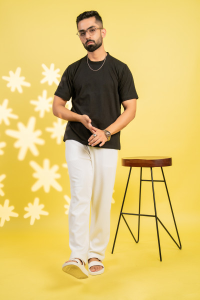 Textured Knit Tshirt In Black