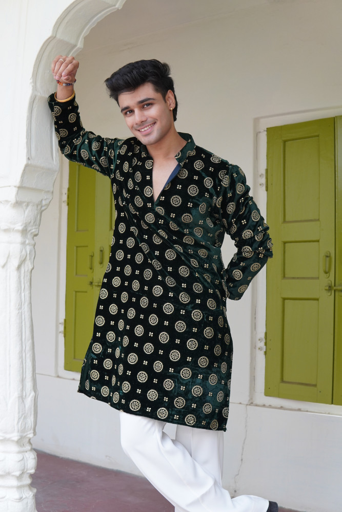 Image of Green Velvet Foil Work Kurta
