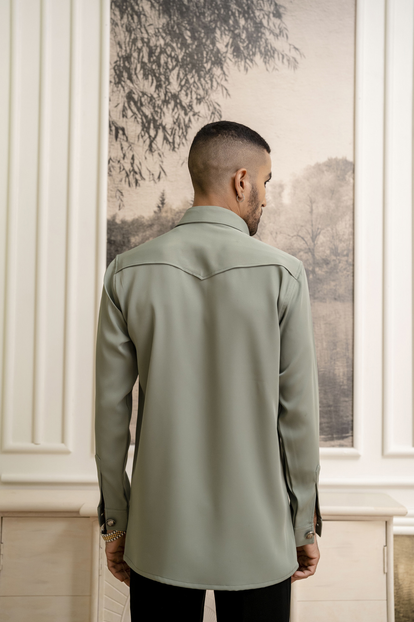 Long Zip Bush Shirt In Off Green