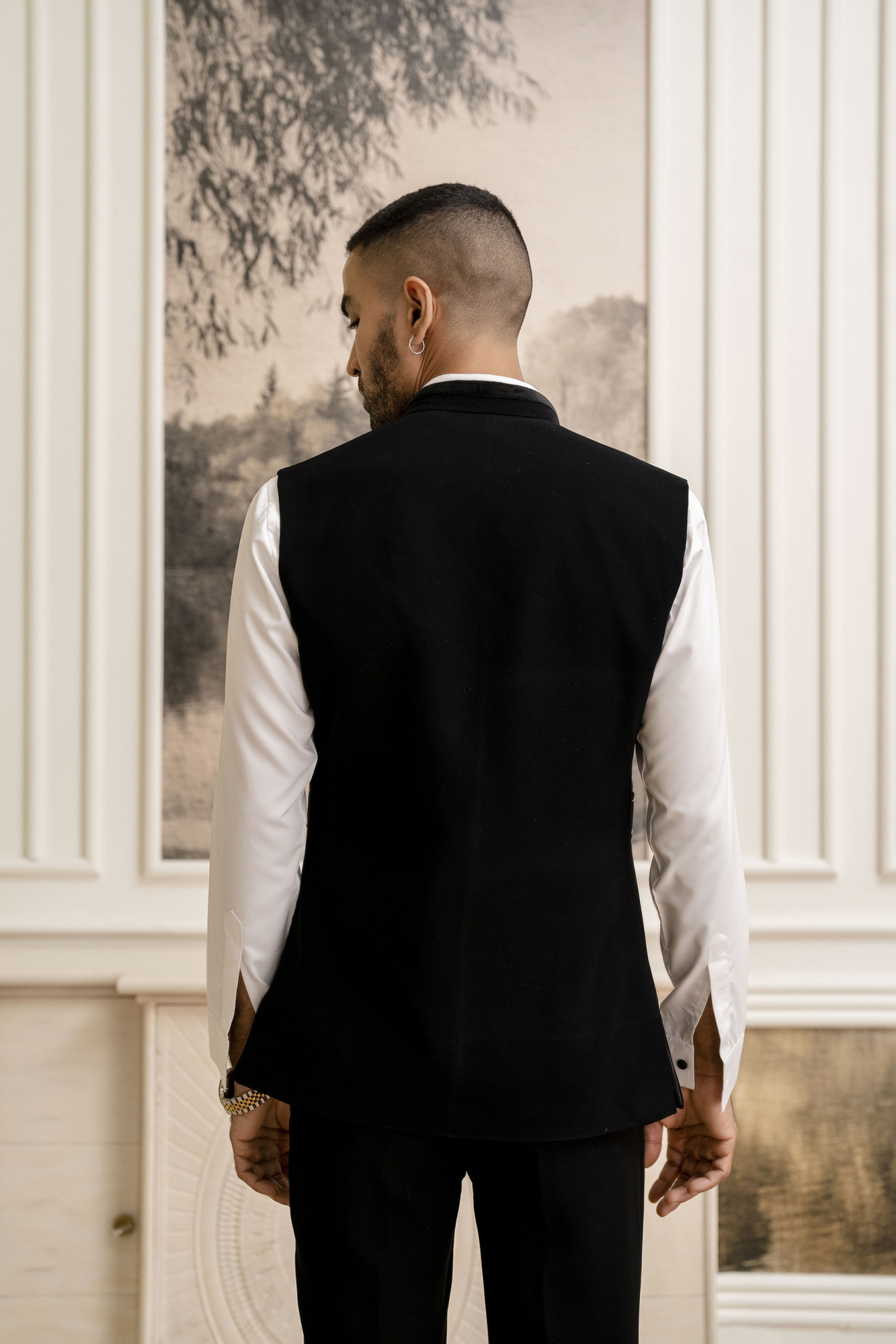 Zed Black Threaded Zipper Jacket