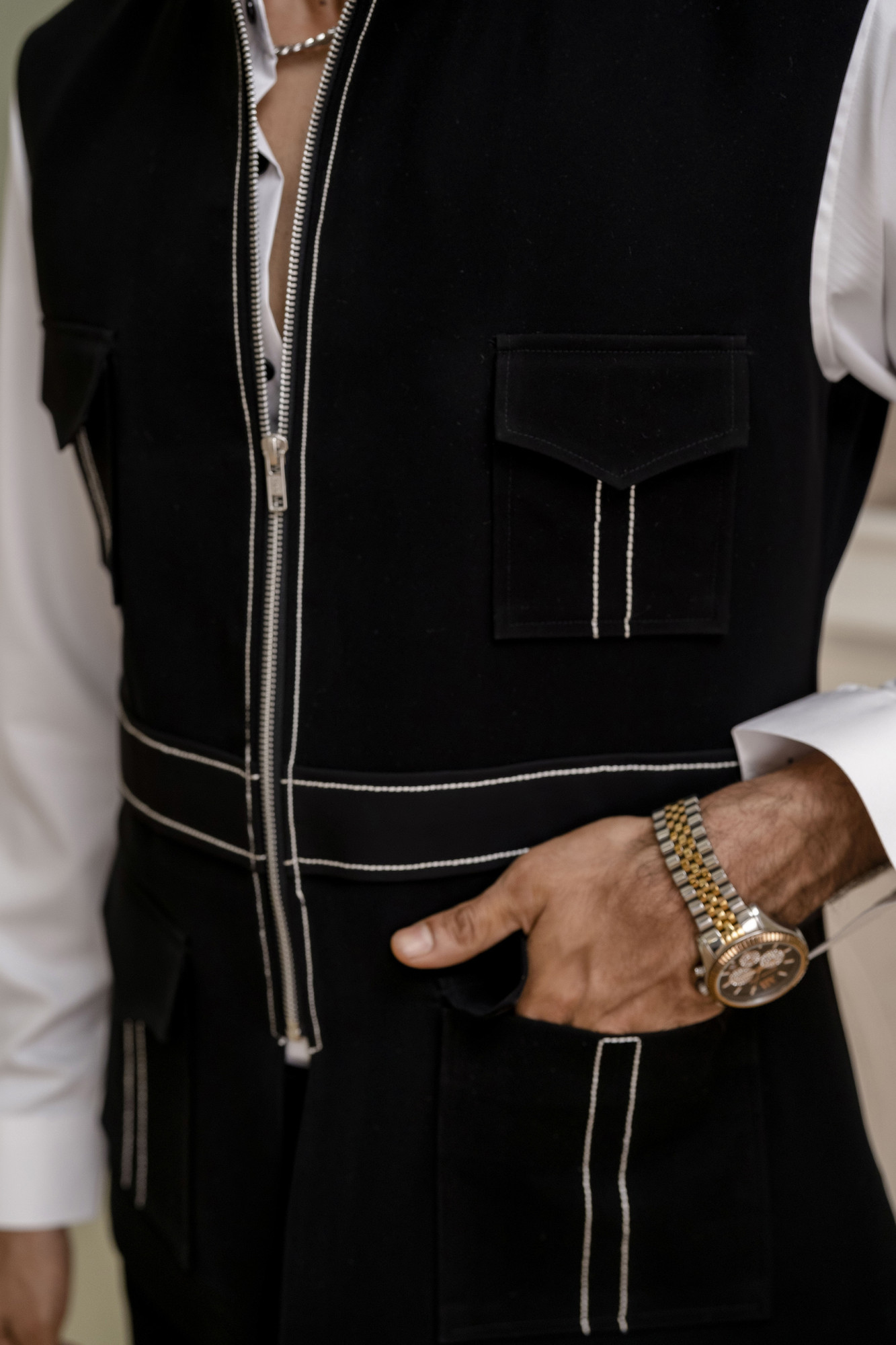 Zed Black Threaded Zipper Jacket