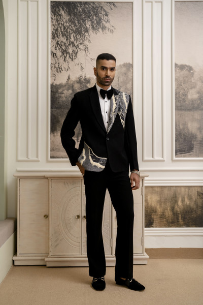 French Knot Embroidered Tuxedo Blazer