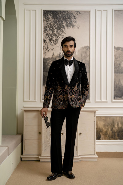 Embroidered Blazer In Black Velvet