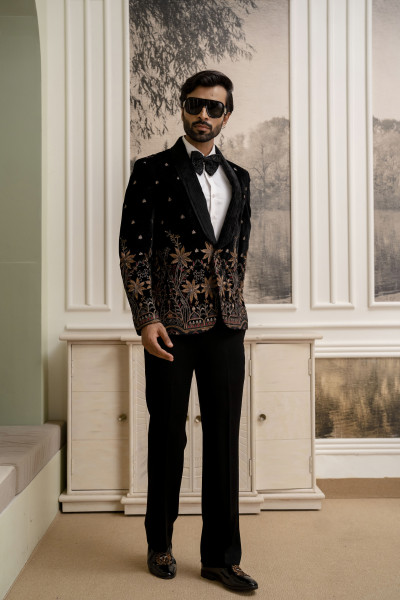 Embroidered Blazer In Black Velvet